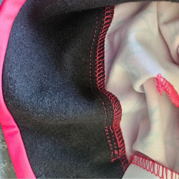 Fleece And Fur Women’s Toque - Picture 7 of 7